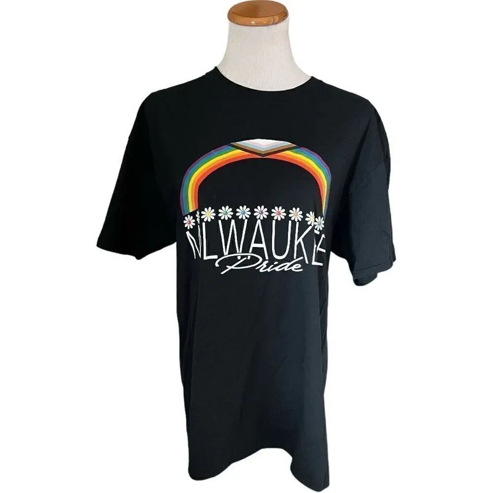 Brand New Unisex Milwaukee Pride Month Graphic Tee Rainbow Tee Shirt - Sz L